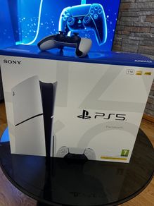 PS5 Slim Disc Edition 1TB - Boxed and in Pristine Condition