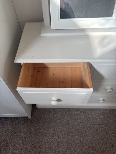 Dressing table