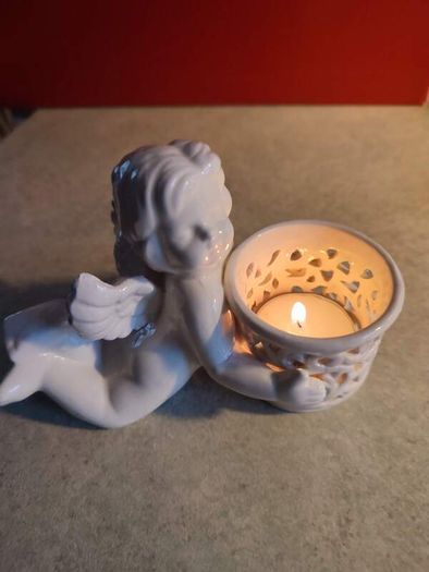 Small angel figurines candle holder