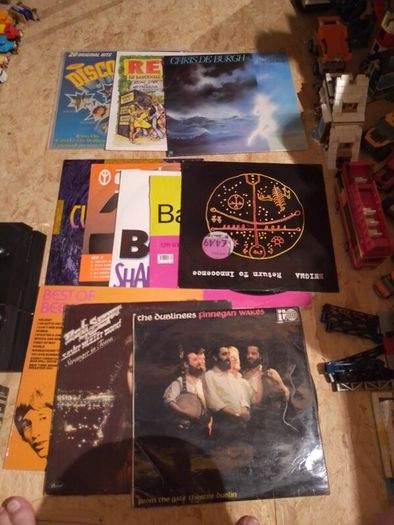 vinyls records