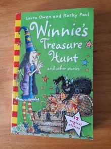 Winnie the Witch - 12 magical stories by Laura Owen
