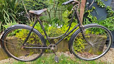 Vintage bike 28" ladies