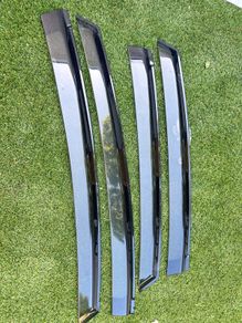 Toyota Prius Alpha wind deflectors