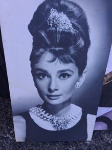 Vintage/Retro large Canvas Prints Marilyn & Audrey