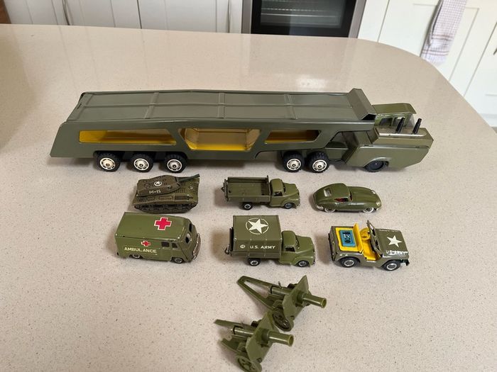 Tin Toy Nomura Army Combat Carrier