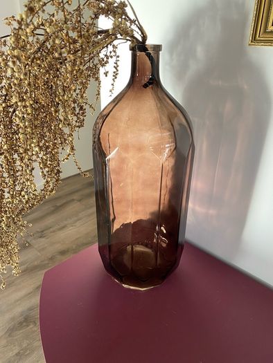 Glass bottle