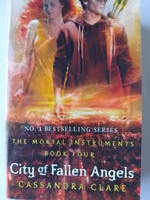 Cassandra Clare