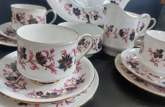 Fabulous Vintage China Tea for Four Teaset, by the Quality Maker Paragon Fine Bone China in the Stylish "Michelle" Pattern