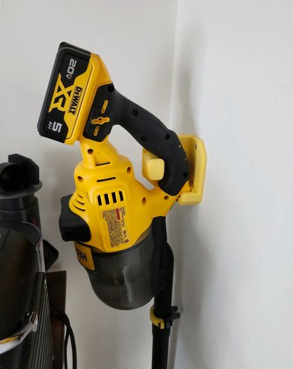 Dewalt Cordless Stick Vacuum Wall mount
