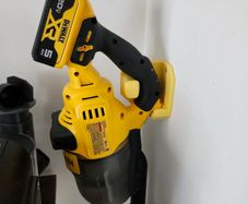Dewalt Cordless Stick Vacuum Wall mount