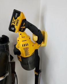 Dewalt Cordless Stick Vacuum Wall mount