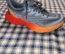 hoka speedboat 5 vibram sole size UK 6