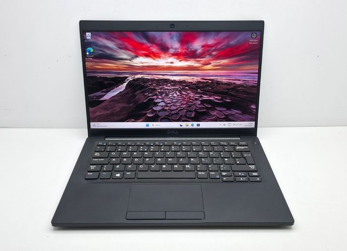 Dell Latitude 7390 - Core i7(8.gen)/ 16GB RAM/ Windows 11 Laptop