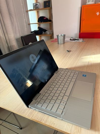 Laptop