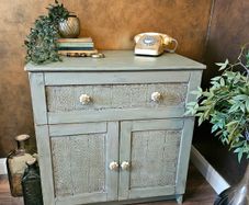 Drawer storage cabinet