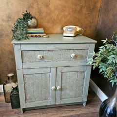 Drawer storage cabinet