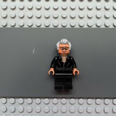 lego jurassic world jw085  Dr. Ian Malcolm minifigure - Partially Open Shirt, Light Bluish Gray Hair
