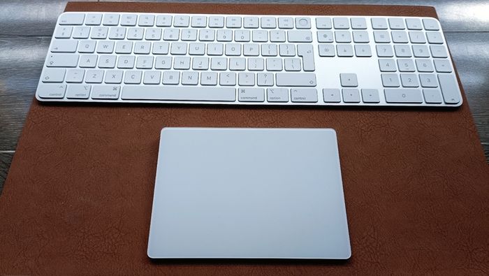 Apple Magic Keyboard w/ Touch ID & Numeric Keypad A2520 - UK Layout - Like New