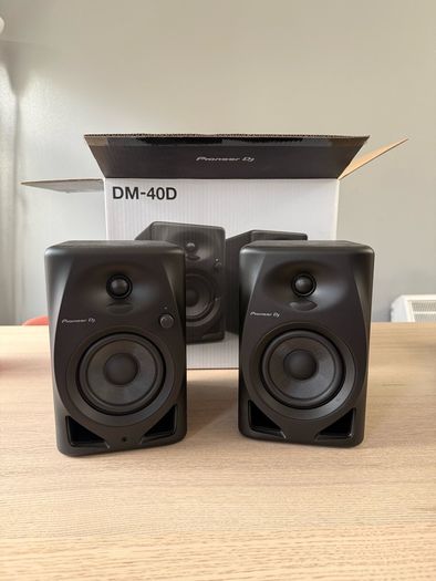 Pioneer DJ DM 40D Studio Monitor Speakers Brand New