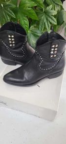 OYVE Black Leather Western Style Stars Boots Sz 40 (Fit 7 - 7.5UK)