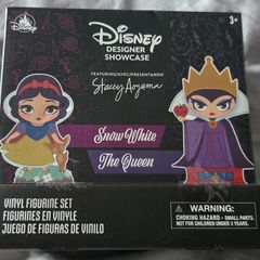Vinyl figure