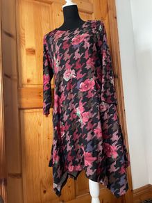 Paco boutique wine hanky hem dress size 16 - new