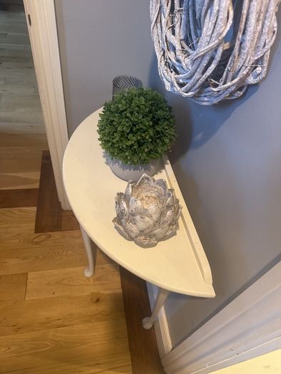 White hall table