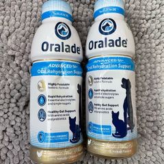 2 unopened bottles of Oralade for dogs and cats - Electrolytes for dogs