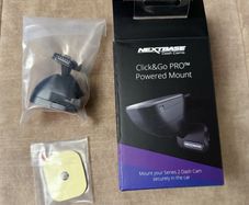 Nextbase brand new original on box two 3M stickers adesive GPS mount. This mount comes with GPS and is included as standard with the Nextbase 322GW, 422GW, 522GW and 622GW