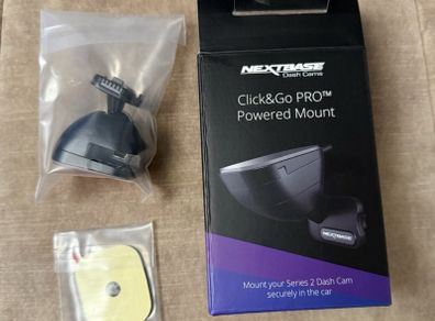Nextbase brand new original on box two 3M stickers adesive GPS mount. This mount comes with GPS and is included as standard with the Nextbase 322GW, 422GW, 522GW and 622GW