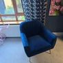 navy velvet chair Image 3