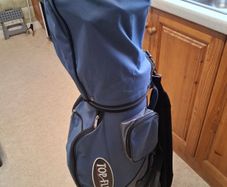 Mens golf clubs .