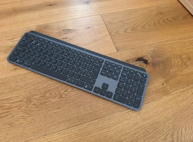 Logitech MX Keys Full size excellent condition