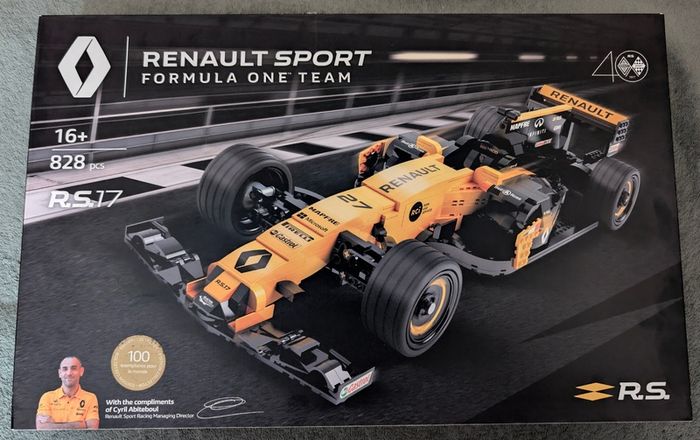 LEGO Renault F1 RS17 Super Limited Edition Big Set
