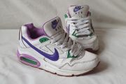nike air max skyline 2012 size 5 white leather in good condition