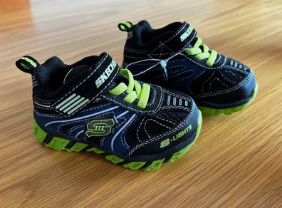 Sketchers trainers boys