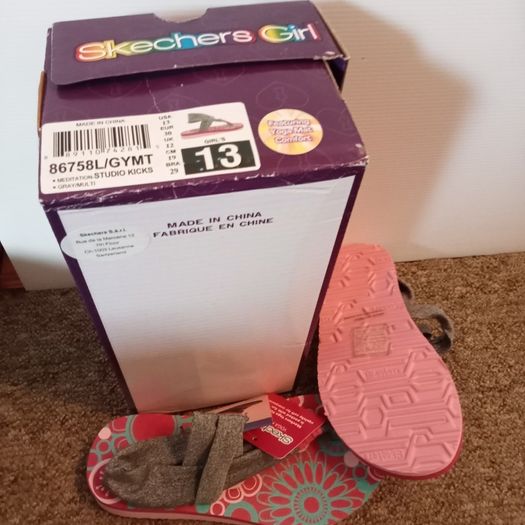 skechers