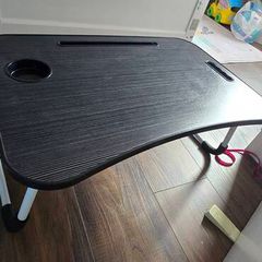 Laptop folding table