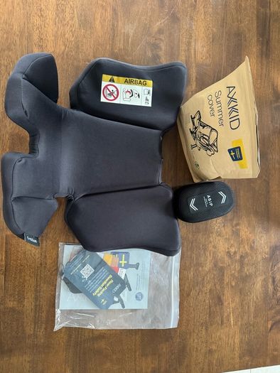 Axkid One ISOFIX rear facing car seat 0-7 years