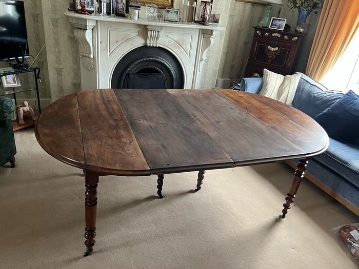 Kitchen table