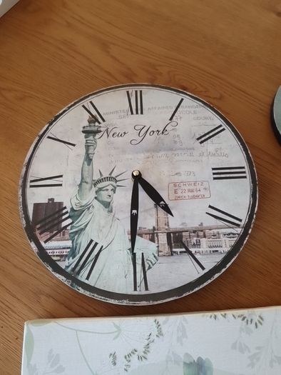 Clock & Mirror & 2 Pictures