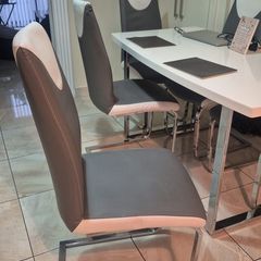 5 kitchen chairs
