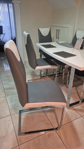 5 kitchen chairs