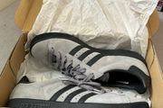 Adidas Forest Hills - size 9