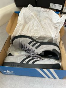 Adidas Forest Hills - size 9