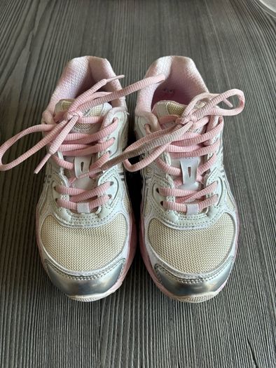 Asics Gel Pink girls UK size 3