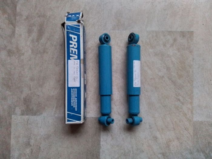 2.VW Passat B1 Rear Shocks.