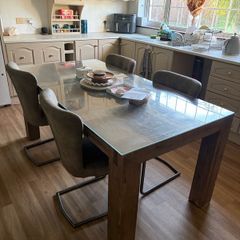 table and chairs