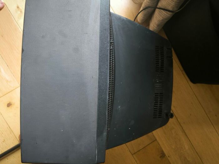 15" Toshiba crt tv