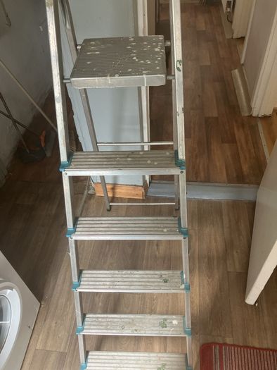 Step ladder